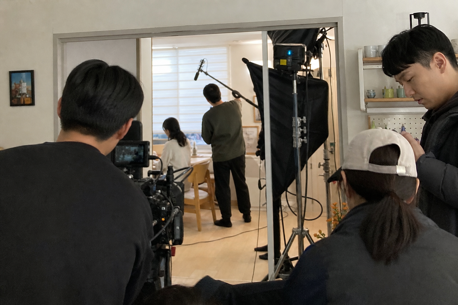 A natural AI-generated SEOULIAN editorial photograph illustrating Korean drama