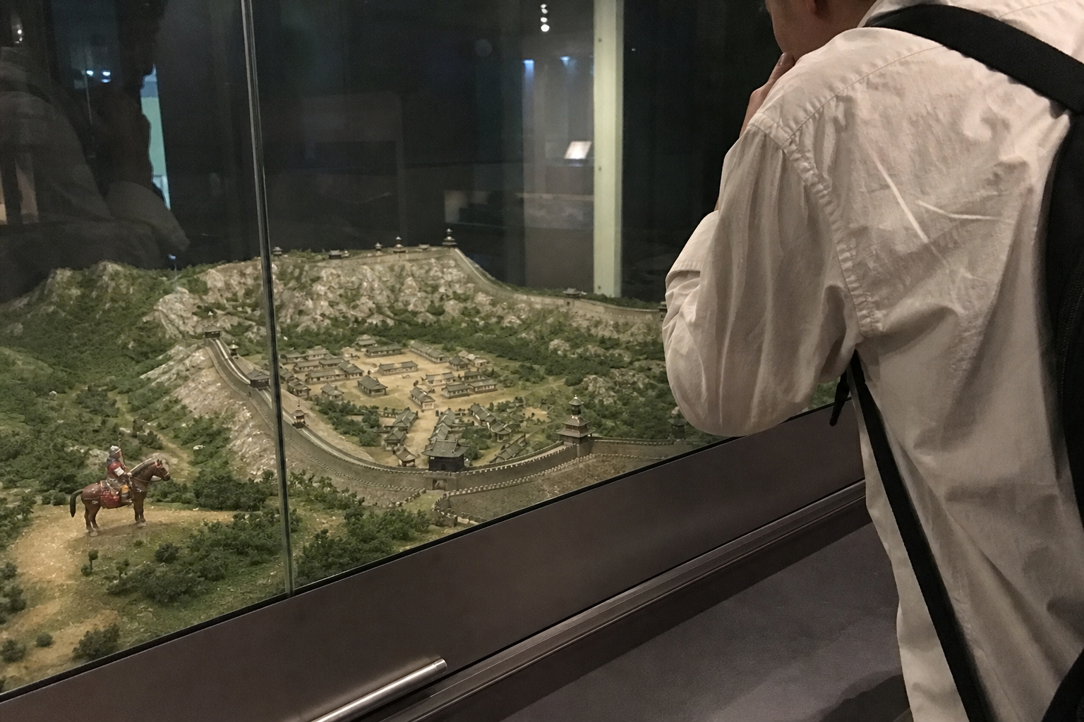 A natural AI-generated SEOULIAN editorial photograph illustrating Gwanggaeto the Great