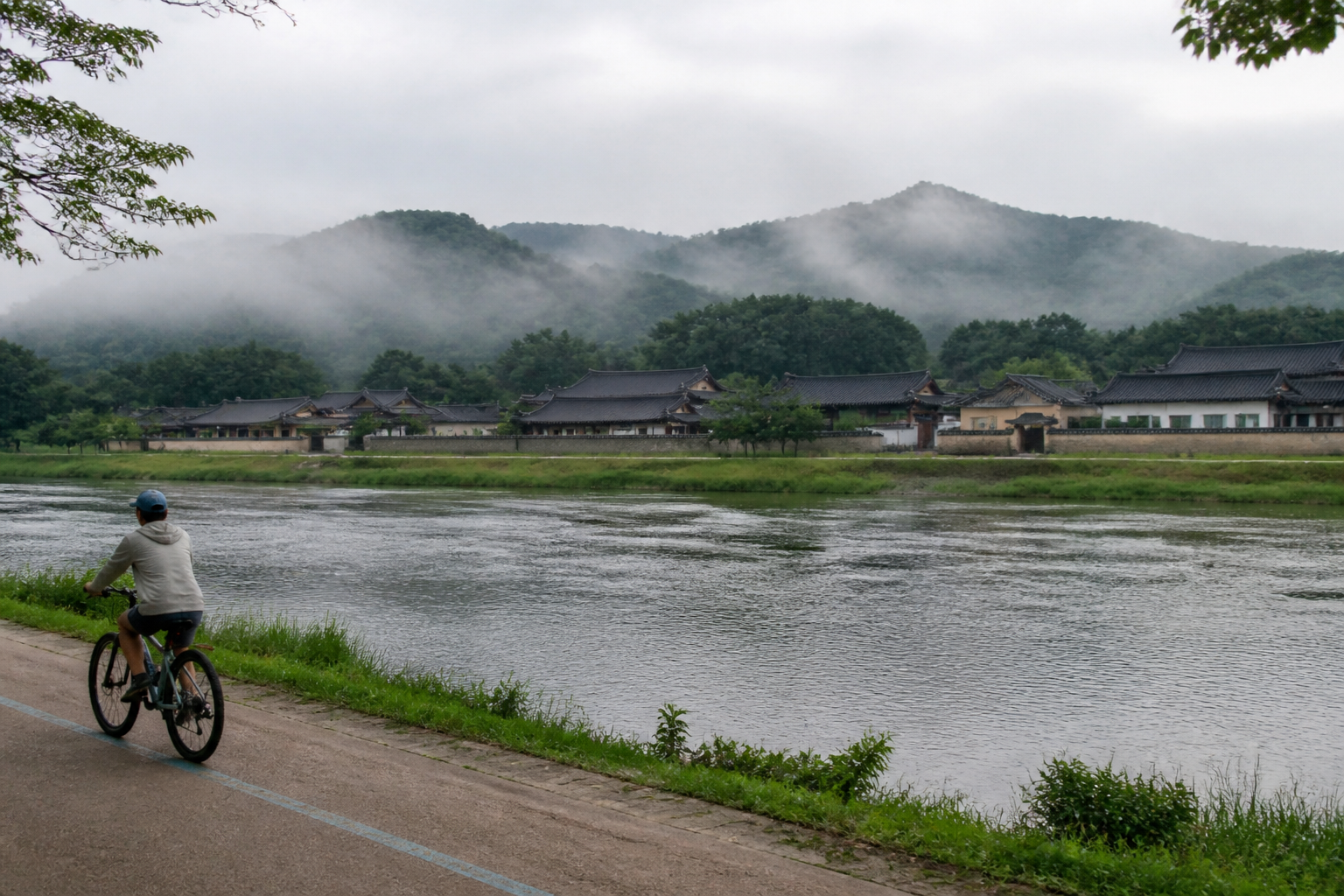 A natural AI-generated SEOULIAN editorial photograph illustrating Andong