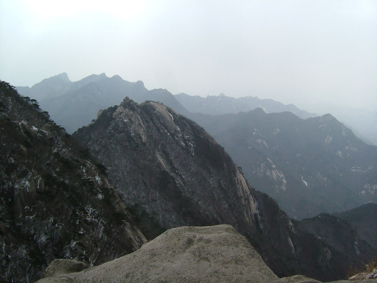A Wikimedia Commons image illustrating Bukhansan National Park