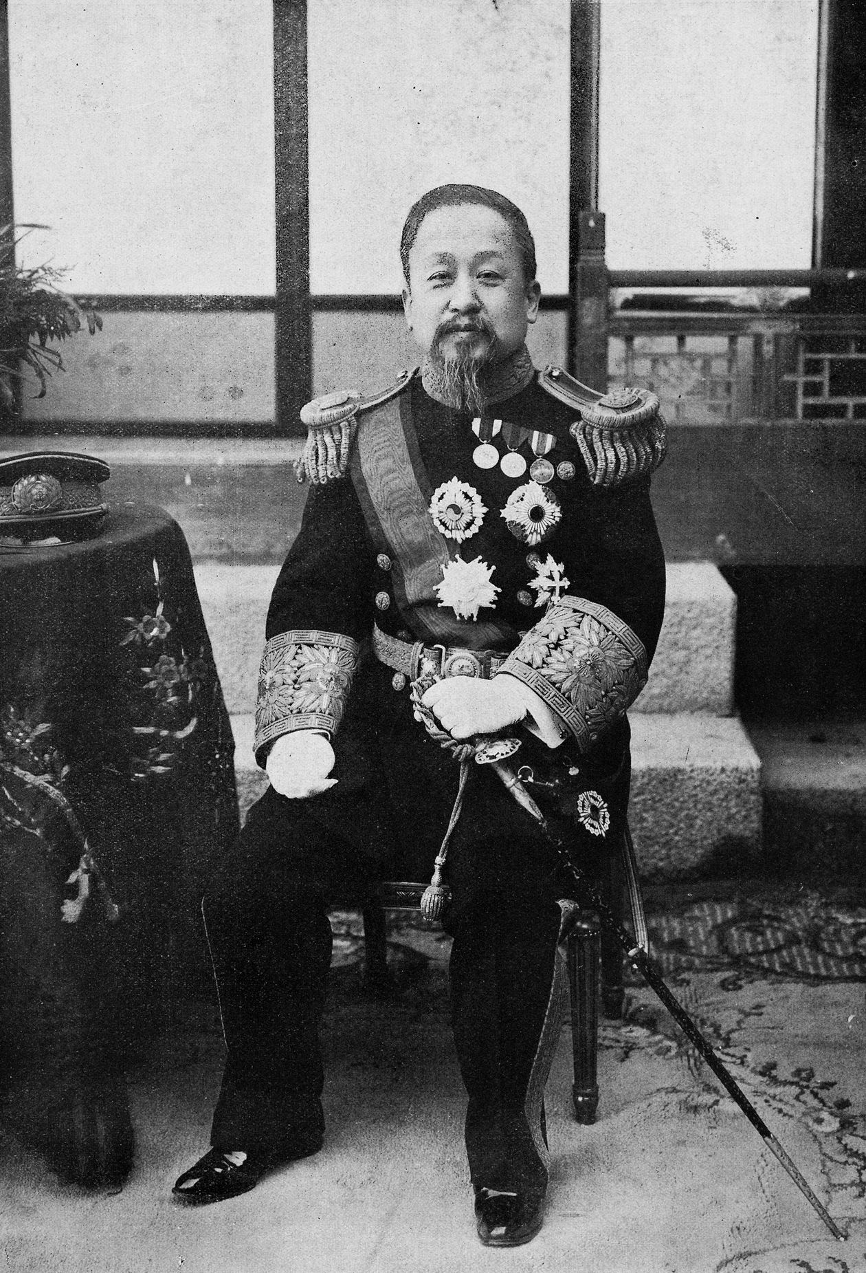 A Wikimedia Commons image illustrating Gojong of Korea