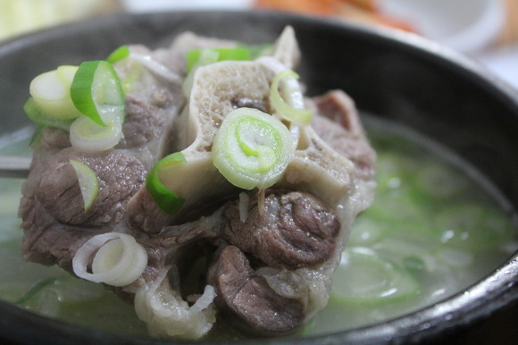 A Wikimedia Commons image illustrating Gomguk